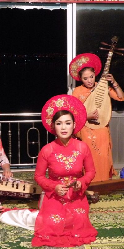 Vietnamese-Folk-Music-5